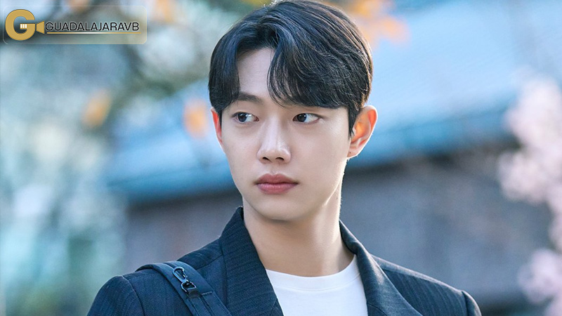 Jo Joon-young: Hành Trình Từ Tân Binh Đến Ngôi Sao Trẻ Triển Vọng Của SM Entertainment 1 Jo Joon-young chính thức ra mắt khán giả với vai diễn Park Young-jae